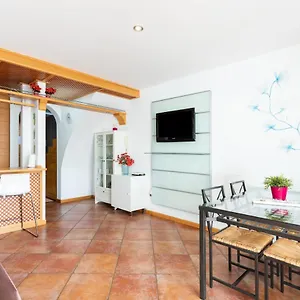 https://adeje-paradise-apartments.in-canary-islands.com
