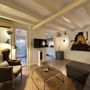 https://rossello-apartment.topbarcelonahotels.com